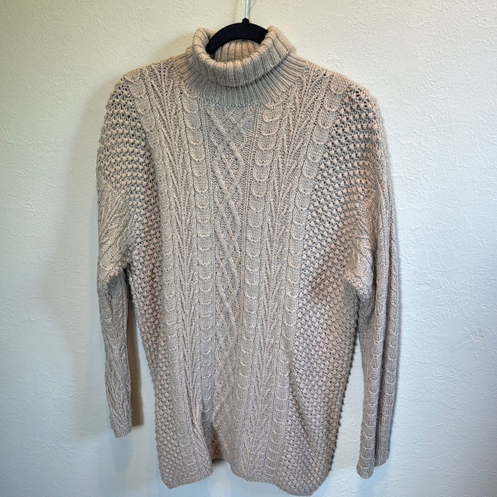 Classiques Entier Vintage Cable Knit Sweater